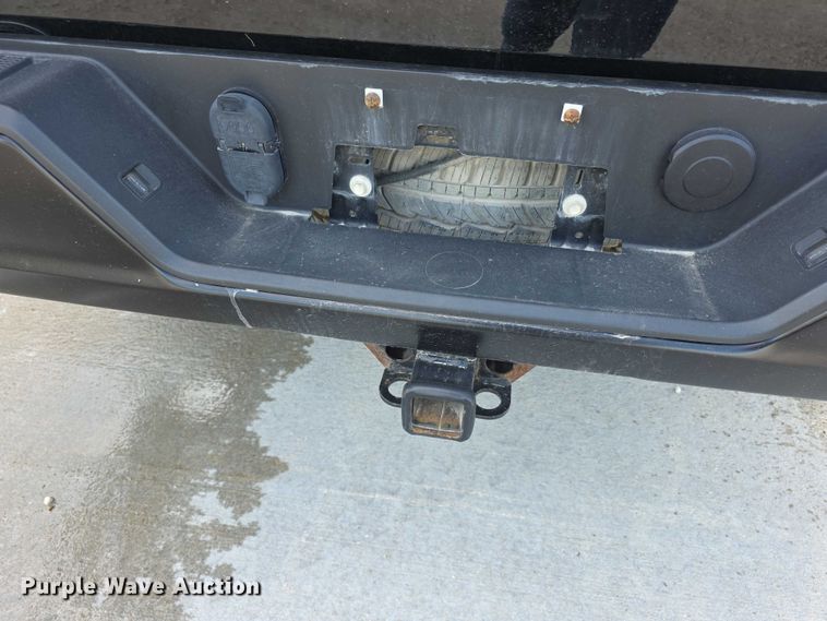 image for item FI0950 2020 Chevy Silverado 1500 Crew Cab pickup truck