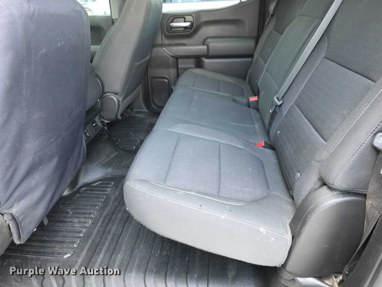 image for item FI0950 2020 Chevy Silverado 1500 Crew Cab pickup truck