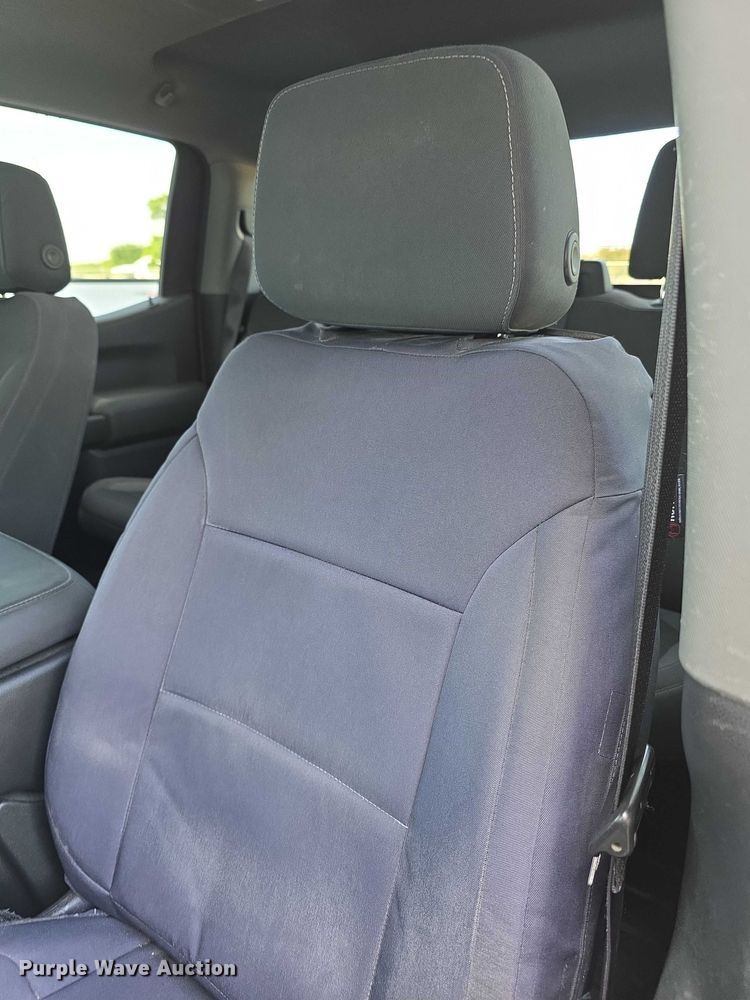image for item FI0950 2020 Chevy Silverado 1500 Crew Cab pickup truck