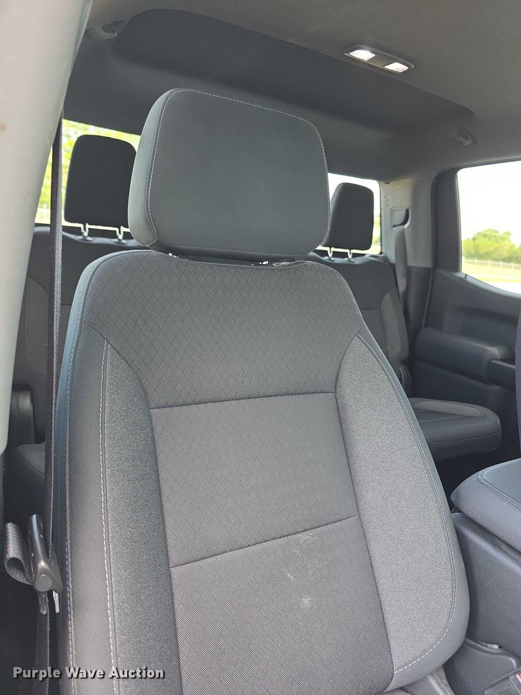 image for item FI0950 2020 Chevy Silverado 1500 Crew Cab pickup truck