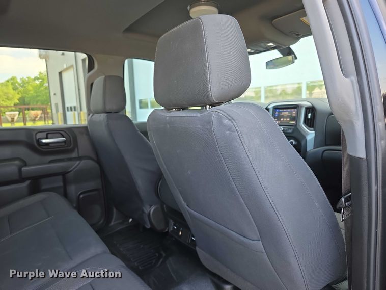 image for item FI0950 2020 Chevy Silverado 1500 Crew Cab pickup truck