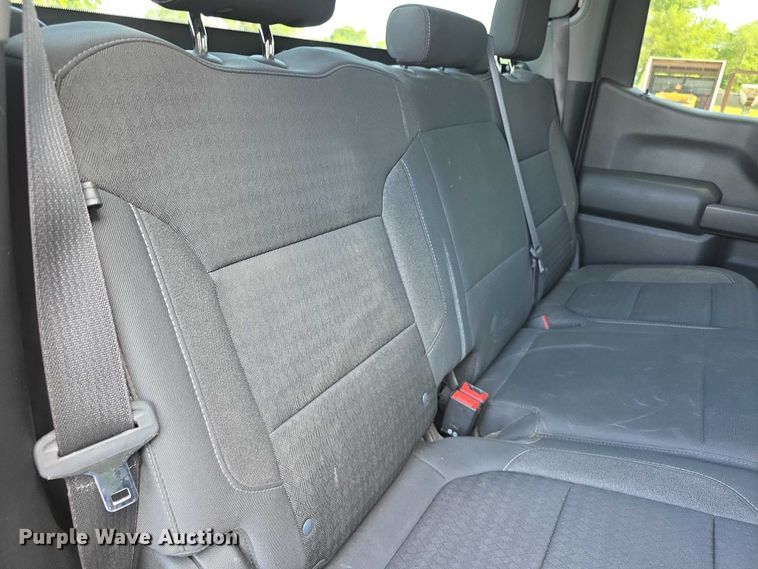 image for item FI0950 2020 Chevy Silverado 1500 Crew Cab pickup truck