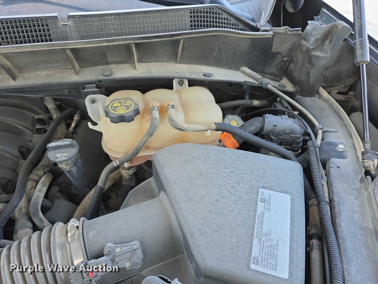 image for item FI0950 2020 Chevy Silverado 1500 Crew Cab pickup truck