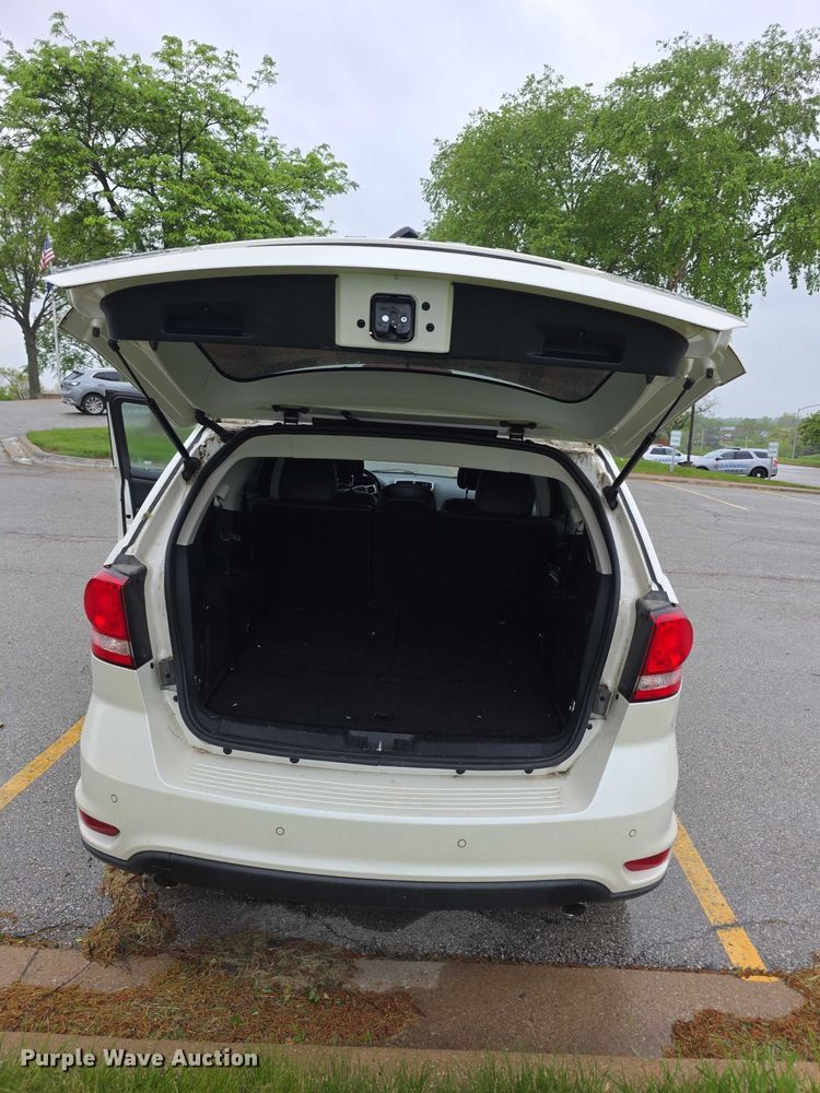 image for item FI0999 2015 Dodge Journey  SUV