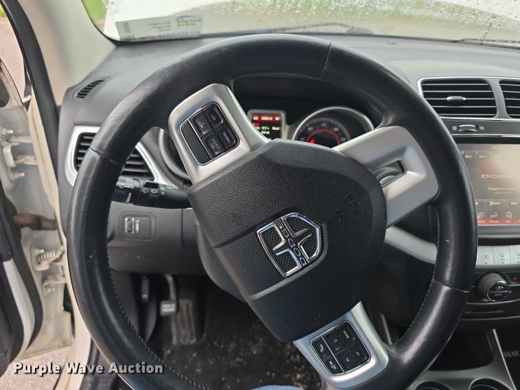 image for item FI0999 2015 Dodge Journey  SUV