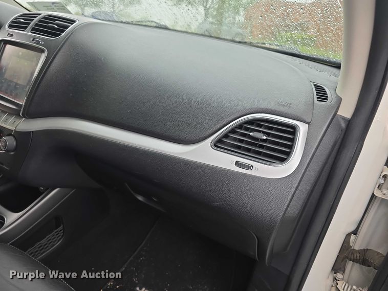 image for item FI0999 2015 Dodge Journey  SUV