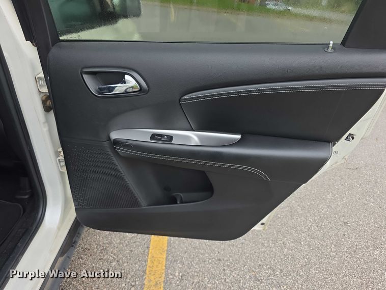 image for item FI0999 2015 Dodge Journey  SUV