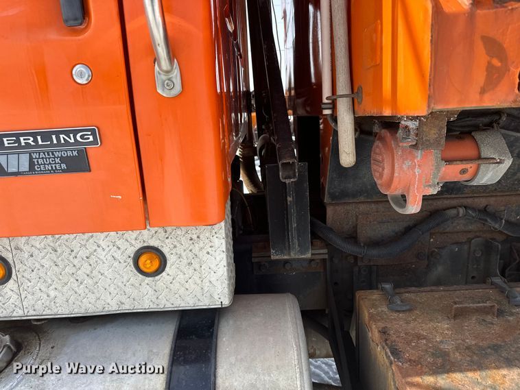 image for item FK0041 2005 Sterling LT9500 dump truck