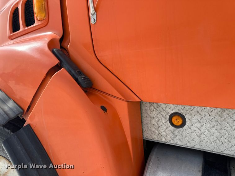image for item FK0041 2005 Sterling LT9500 dump truck