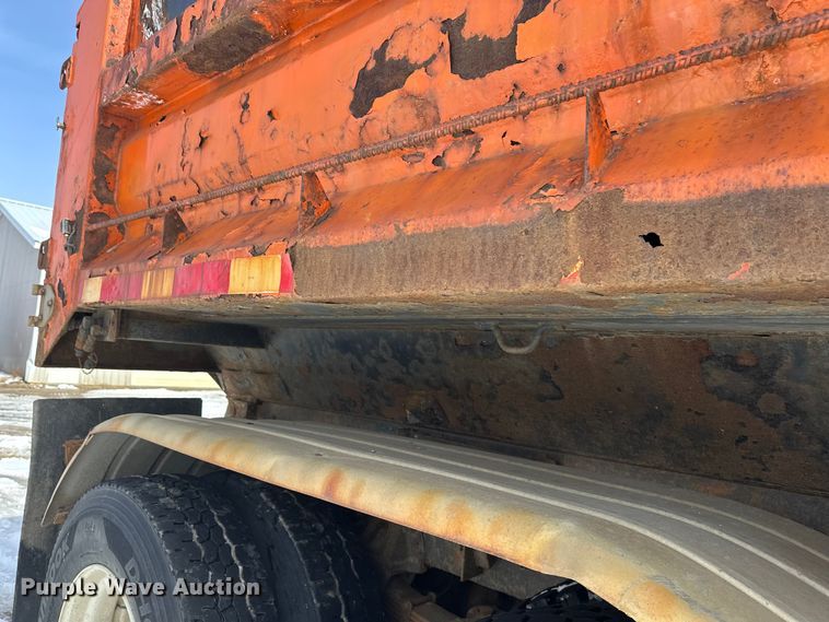 image for item FK0041 2005 Sterling LT9500 dump truck