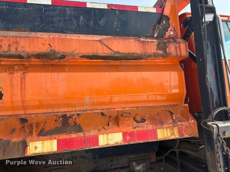 image for item FK0041 2005 Sterling LT9500 dump truck