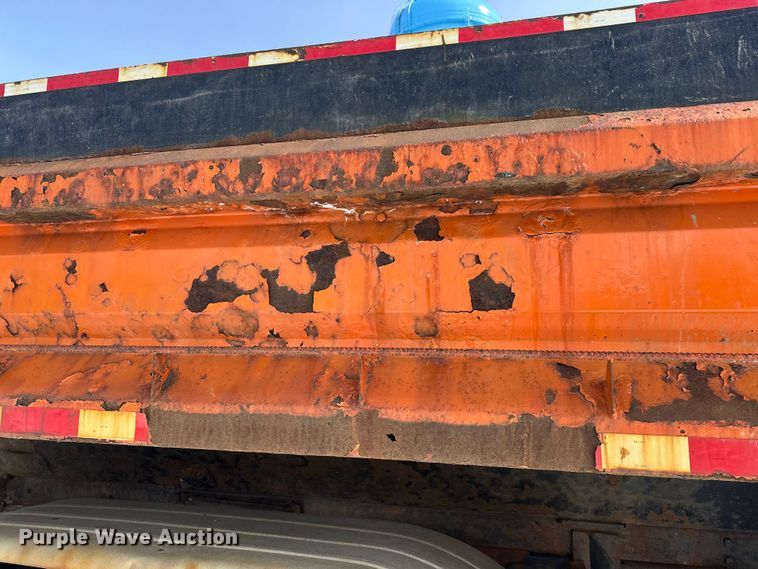 image for item FK0041 2005 Sterling LT9500 dump truck