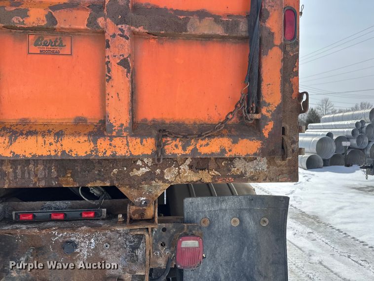 image for item FK0041 2005 Sterling LT9500 dump truck