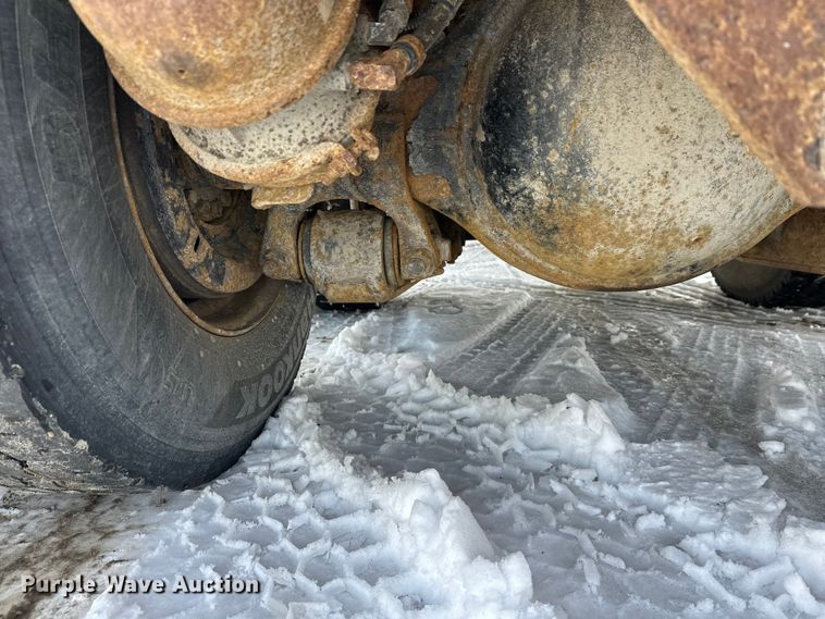 image for item FK0041 2005 Sterling LT9500 dump truck