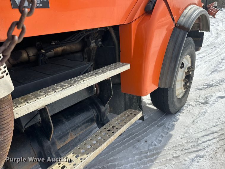 image for item FK0041 2005 Sterling LT9500 dump truck