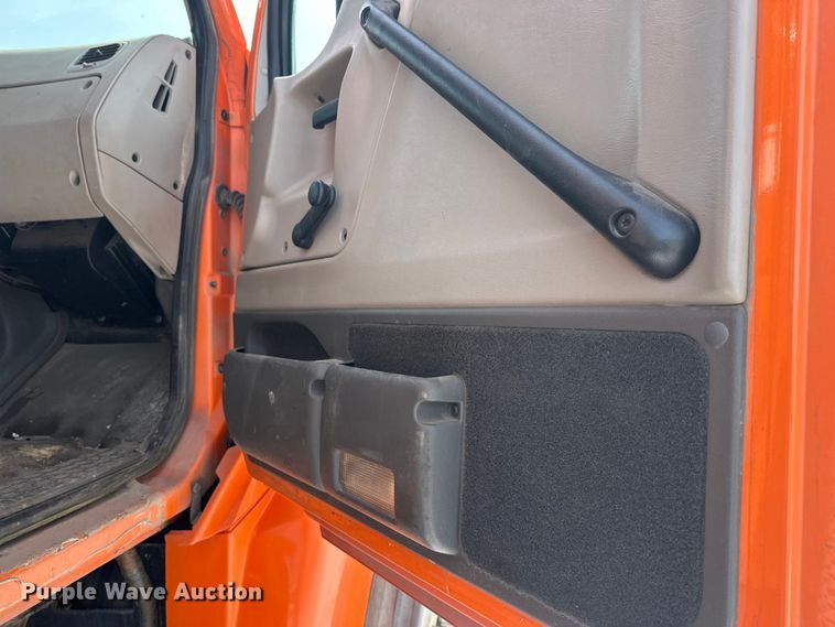 image for item FK0041 2005 Sterling LT9500 dump truck