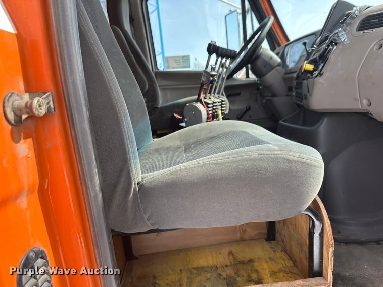 image for item FK0041 2005 Sterling LT9500 dump truck