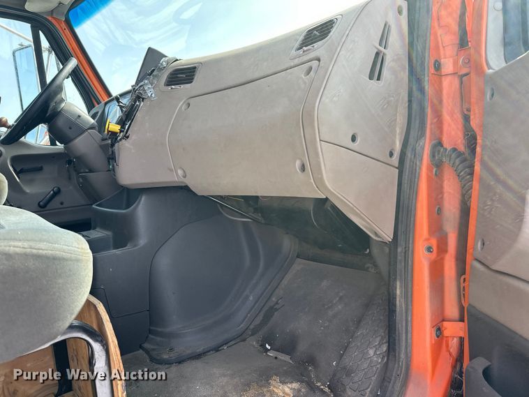image for item FK0041 2005 Sterling LT9500 dump truck