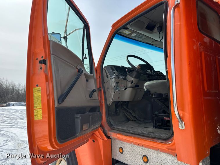 image for item FK0041 2005 Sterling LT9500 dump truck