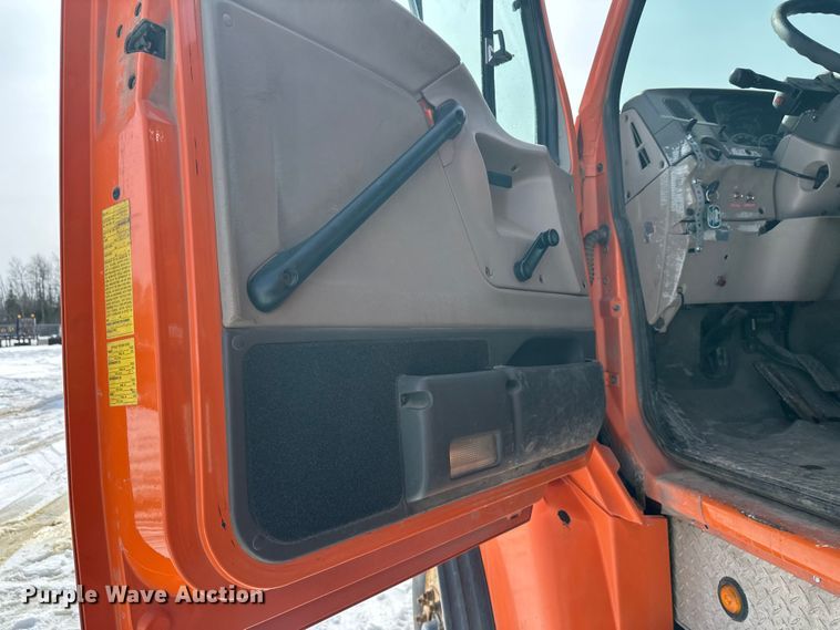 image for item FK0041 2005 Sterling LT9500 dump truck