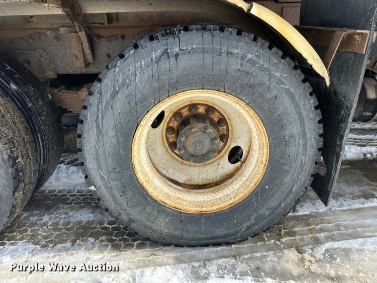 image for item FK0041 2005 Sterling LT9500 dump truck