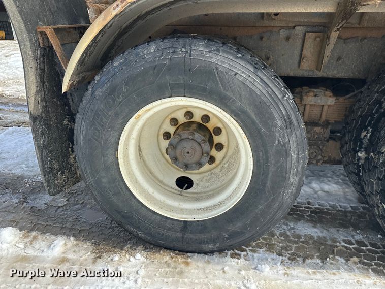 image for item FK0041 2005 Sterling LT9500 dump truck