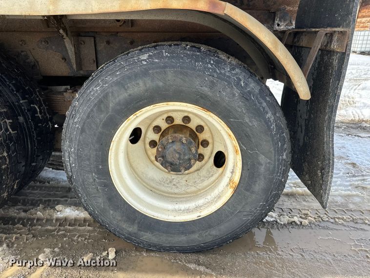 image for item FK0041 2005 Sterling LT9500 dump truck