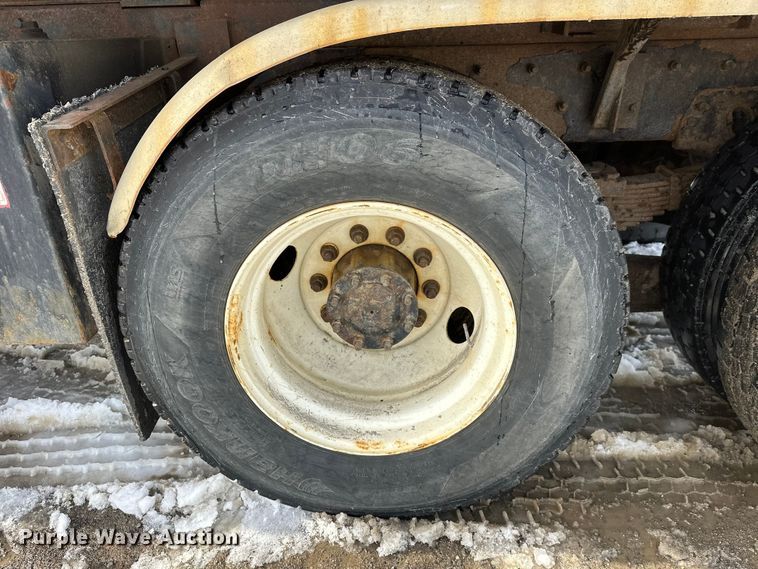 image for item FK0041 2005 Sterling LT9500 dump truck