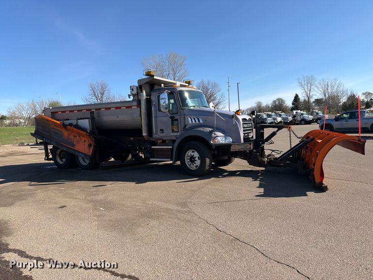 image for item FK0078 2009 Mack GU813 dump truck