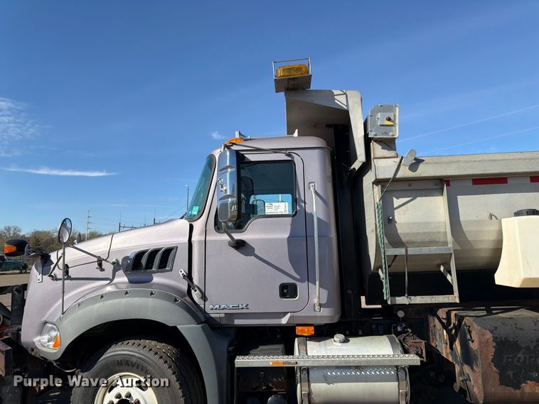 image for item FK0078 2009 Mack GU813 dump truck