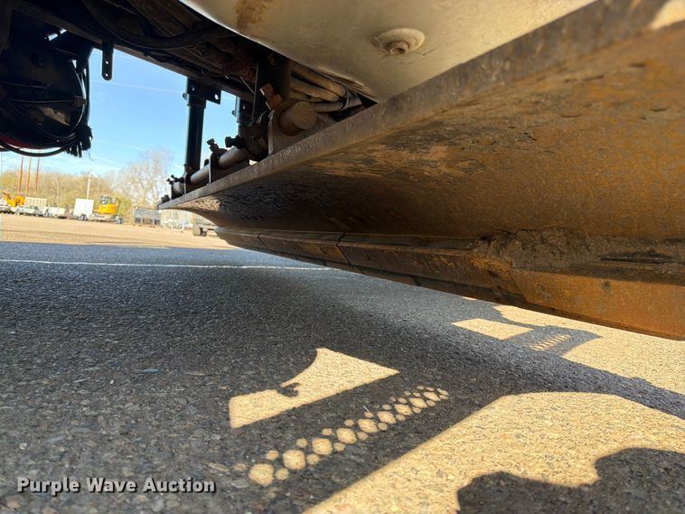 image for item FK0078 2009 Mack GU813 dump truck