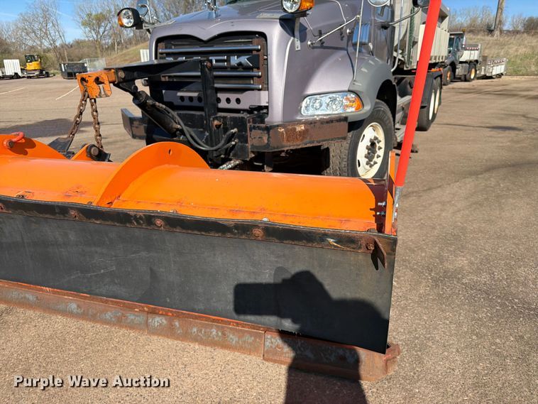 image for item FK0078 2009 Mack GU813 dump truck