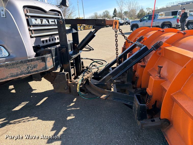 image for item FK0078 2009 Mack GU813 dump truck