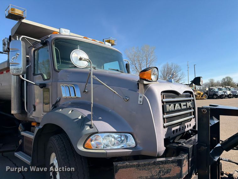 image for item FK0078 2009 Mack GU813 dump truck