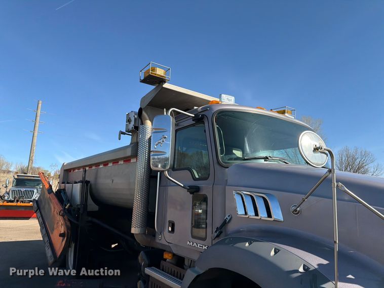 image for item FK0078 2009 Mack GU813 dump truck