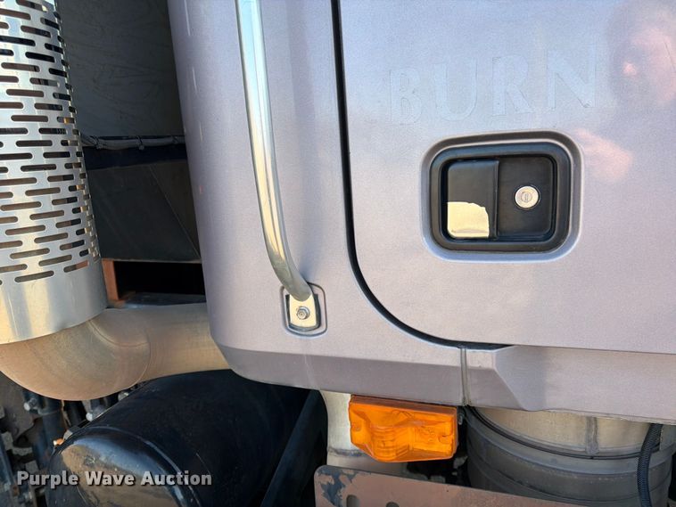 image for item FK0078 2009 Mack GU813 dump truck