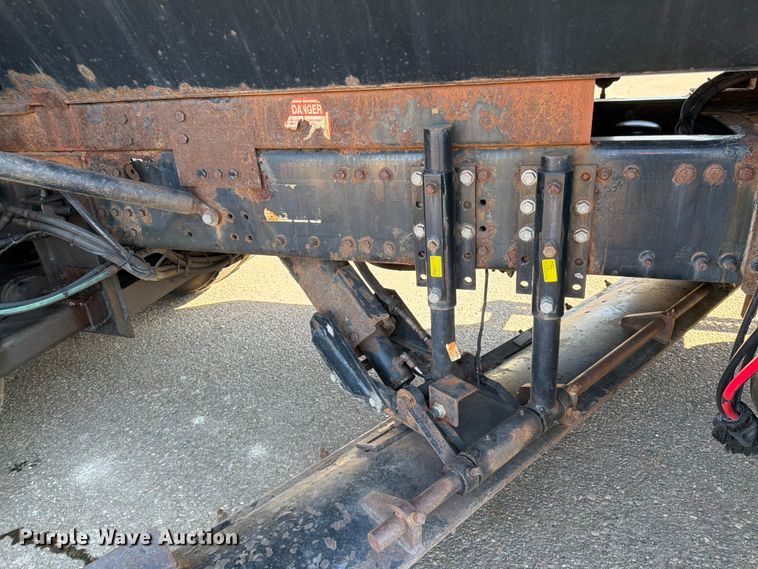 image for item FK0078 2009 Mack GU813 dump truck