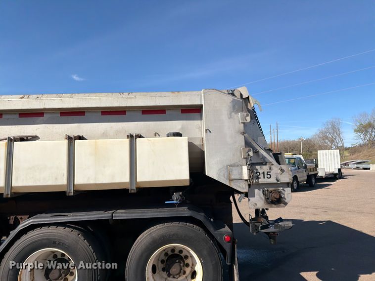 image for item FK0078 2009 Mack GU813 dump truck