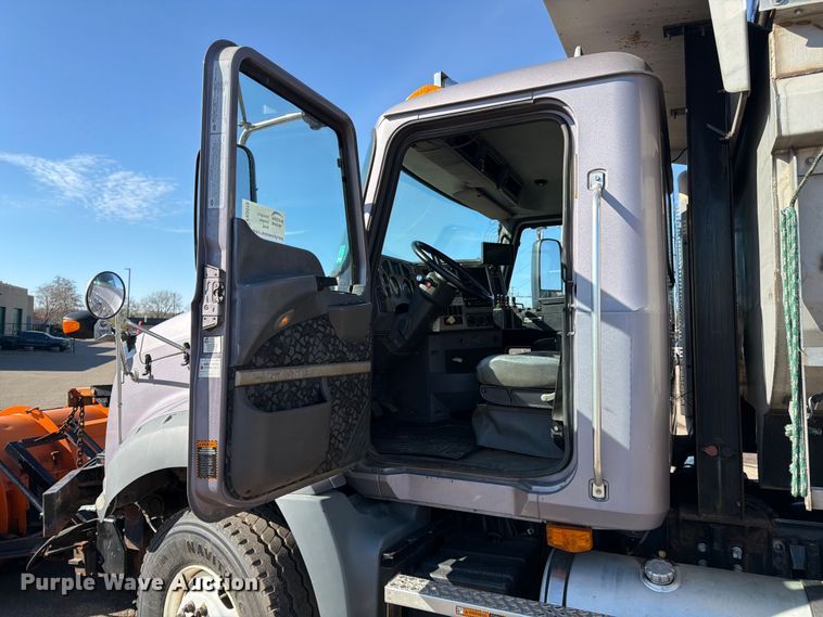 image for item FK0078 2009 Mack GU813 dump truck