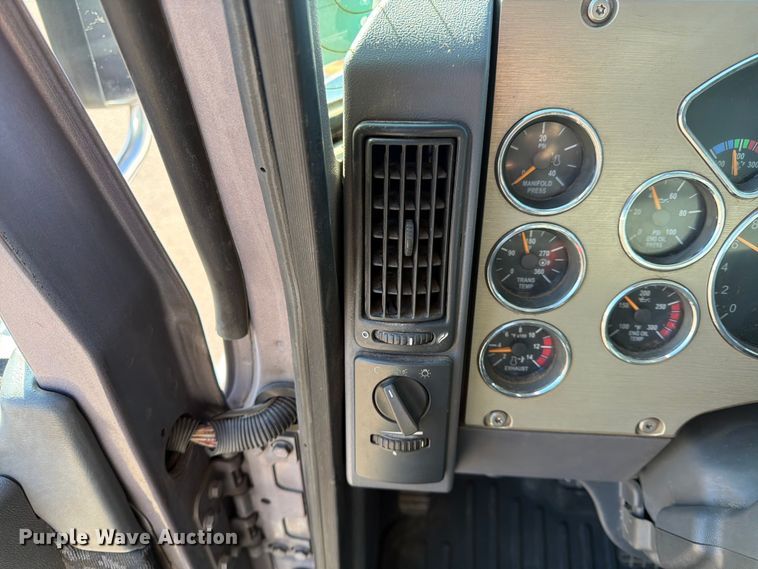 image for item FK0078 2009 Mack GU813 dump truck