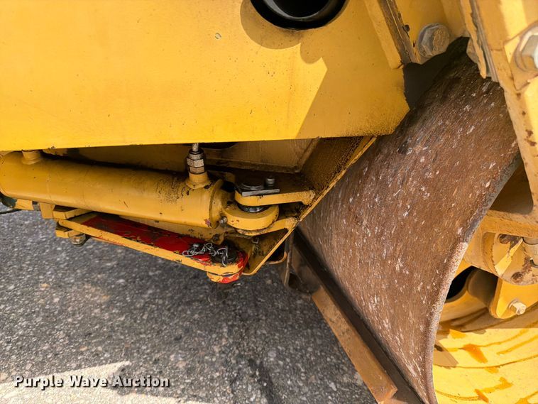 image for item FK0126 Caterpillar CB-2240 combination vibratory roller