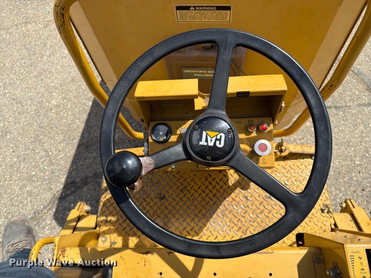 image for item FK0126 Caterpillar CB-2240 combination vibratory roller