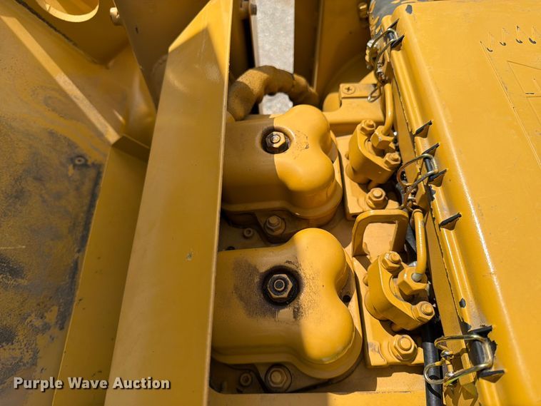 image for item FK0126 Caterpillar CB-2240 combination vibratory roller