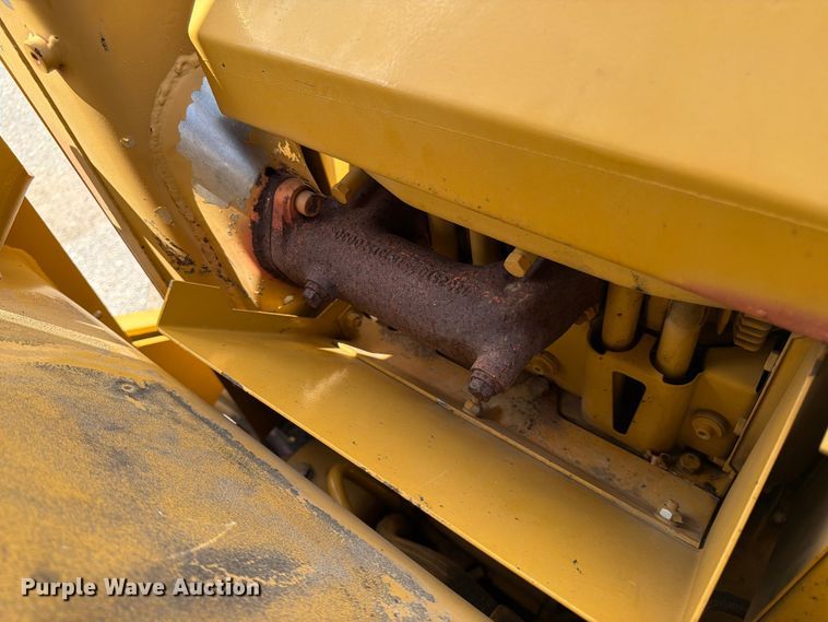 image for item FK0126 Caterpillar CB-2240 combination vibratory roller