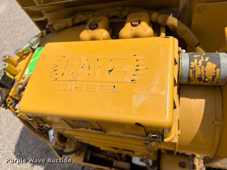 image for item FK0126 Caterpillar CB-2240 combination vibratory roller