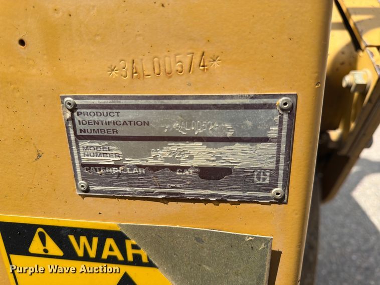 image for item FK0126 Caterpillar CB-2240 combination vibratory roller