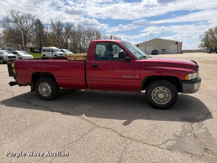 image for item FK0127 1999 Dodge Ram 2500 pickup truck