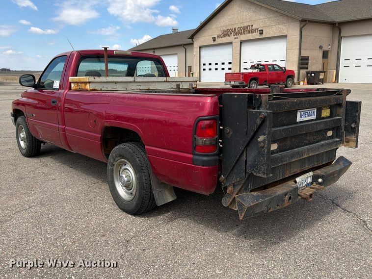 image for item FK0127 1999 Dodge Ram 2500 pickup truck