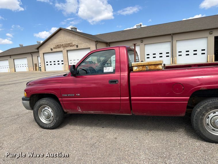 image for item FK0127 1999 Dodge Ram 2500 pickup truck