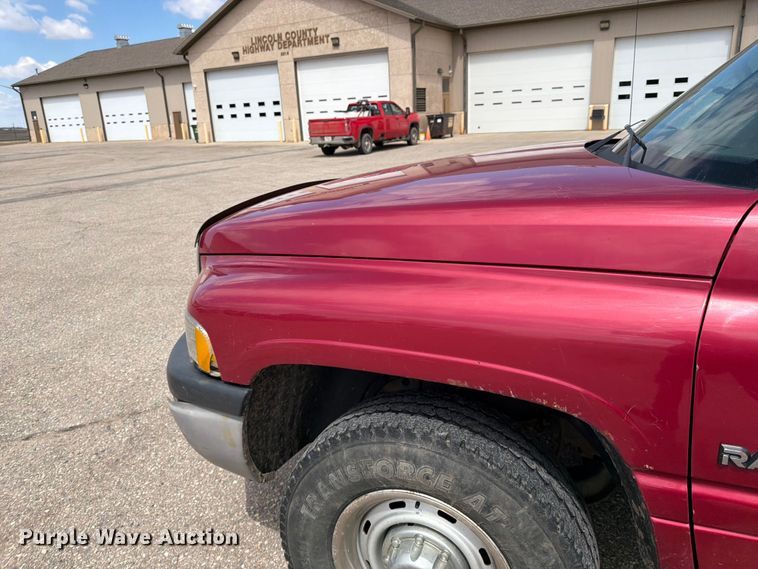 image for item FK0127 1999 Dodge Ram 2500 pickup truck